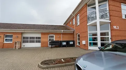 Sjældent udbudt lagerlejemål m. kontor og showroom