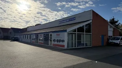 Butik/lager/kontor med god synlig beliggenhed i Hadsten